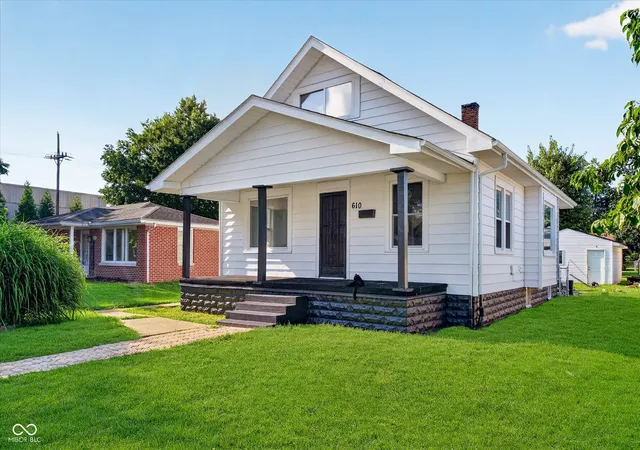 Photo 1 of Single family home for sale at 610 Morton St, Terre Haute, IN 47802 | MLS# 22118240 | Listing updated on 2026-09-25