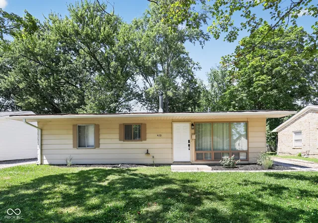 1st image of 410 W Janet Dr, Brownsburg, IN 46112 | MLS# 22118241