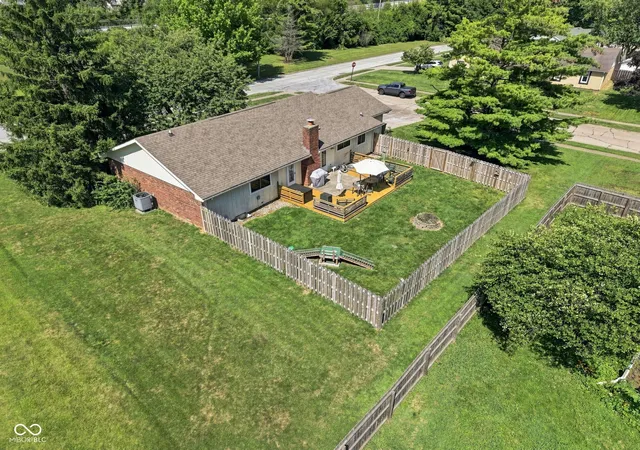 2nd image of 6711 Live Oak Rd, Indianapolis, IN 46214 | MLS# 22118247