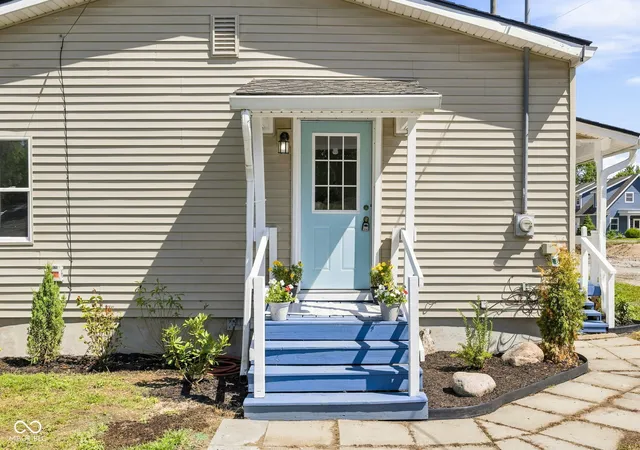 1st image of 406 W 2nd St, Sheridan, IN 46069 | MLS# 22118258