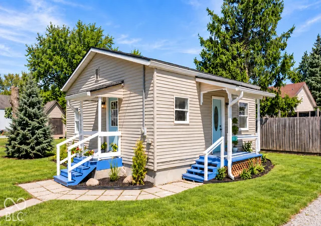 Single family home for sale at 406 W 2nd Street, Sheridan, IN 46069 | MLS# 22118258