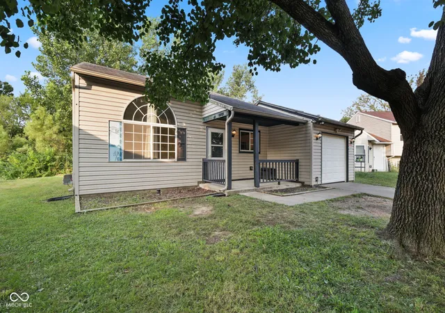 4th image of 1819 Keystone Lakes Dr, Indianapolis, IN 46237 | MLS# 22118266