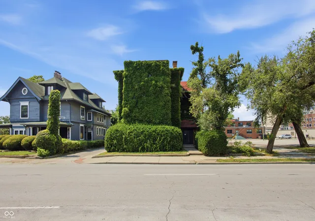 1st image of 1704 N Pennsylvania St, Indianapolis, IN 46202 | MLS# 22118268