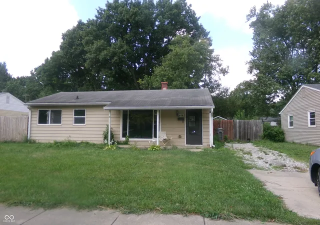 2nd image of 414 S Kenmore Rd, Indianapolis, IN 46219 | MLS# 22118278