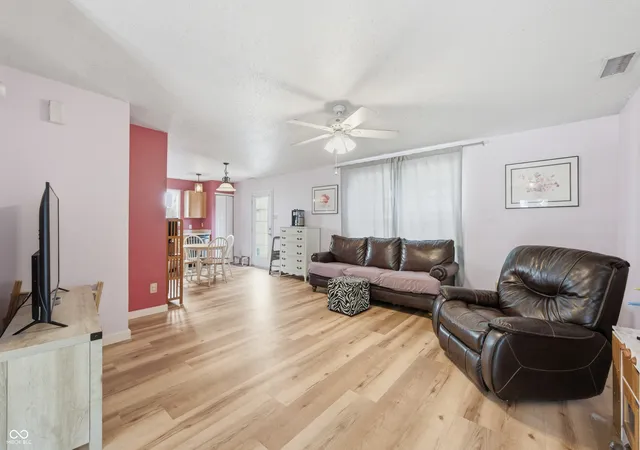Photo 4 of Single family home for sale at 9444 W Constellation Dr, Pendleton, IN 46064 | MLS# 22118289 | Listing updated on 2026-08-10