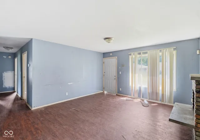 3rd image of 7752 Wysong Dr, Indianapolis, IN 46219 | MLS# 22118295