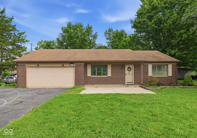 3rd image of 8434 E Edgewood Ave, Indianapolis, IN 46239 | MLS# 22118296