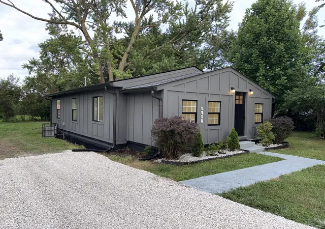 1st image of 4307 S Lynhurst Dr S, Indianapolis, IN 46221 | MLS# 22118297