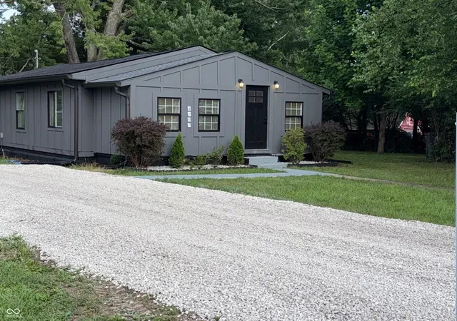 2nd image of 4307 S Lynhurst Dr S, Indianapolis, IN 46221 | MLS# 22118297
