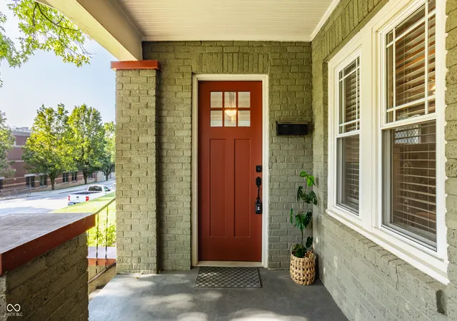 2nd image of 4050 N Capitol Ave, Indianapolis, IN 46208 | MLS# 22118303