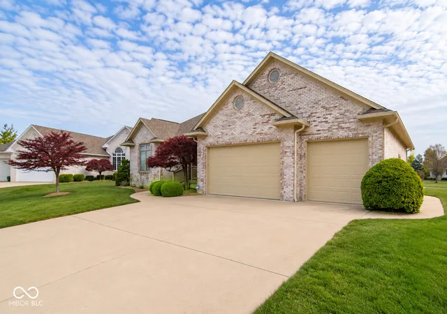 2nd image of 2743 Baywater Ct, Greenwood, IN 46143 | MLS# 22118309