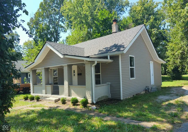 Photo 2 of Single family home for sale at 3312 Schofield Ave, Indianapolis, IN 46218 | MLS# 22118311 | Listing updated on 2026-10-19