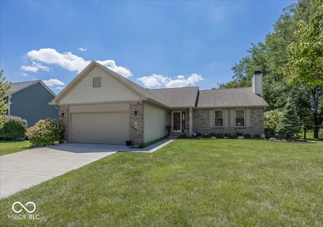 1st image of 14947 Beacon Blvd, Carmel, IN 46032 | MLS# 22118315