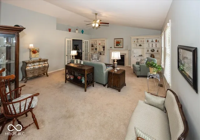 Photo 4 of Single family home for sale at 14947 Beacon Blvd, Carmel, IN 46032 | MLS# 22118315 | Listing updated on 2026-10-07