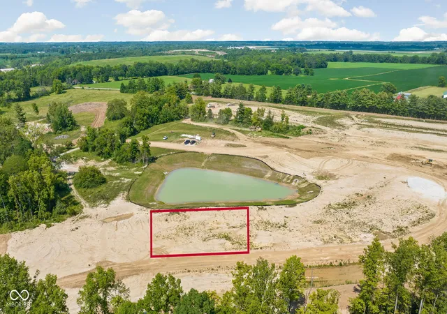 2nd image of 10012 Bradley Ridge Wy, Zionsville, IN 46077 | MLS# 22118317