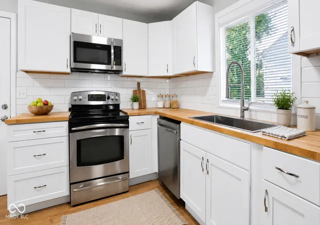 4th image of 3355 Wallace, Indianapolis, IN 46218 | MLS# 22118319