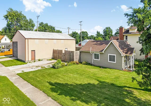 2nd image of 705 S 22nd St, Elwood, IN 46036 | MLS# 22118335