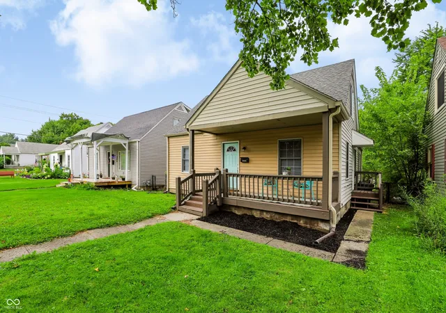 Photo 2 of Sale Pending at 310 N 18th Avenue, Beech Grove, IN 46107 | MLS# 22118338 | Listing updated on 2026-08-26