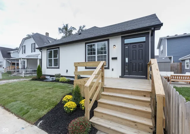 2nd image of 1410 S Alabama St, Indianapolis, IN 46225 | MLS# 22118352