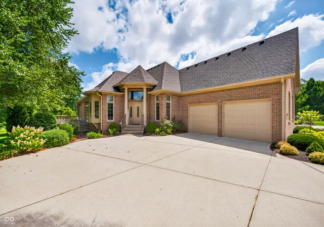 1st image of 1514 Ashwood Ct, Greenwood, IN 46143 | MLS# 22118353
