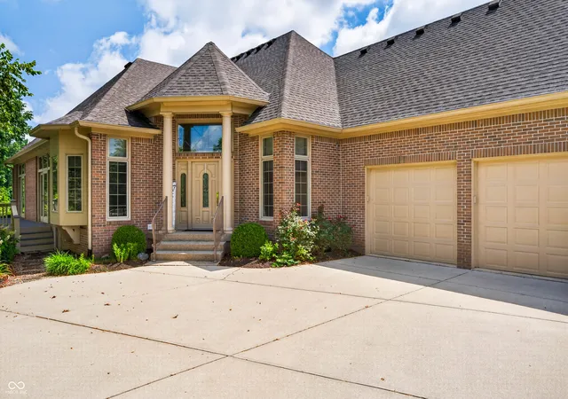 2nd image of 1514 Ashwood Ct, Greenwood, IN 46143 | MLS# 22118353