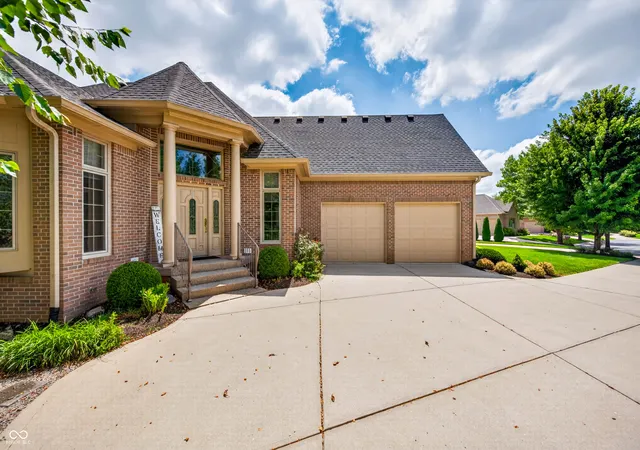 Photo 3 of Condo for sale at 1514 Ashwood Ct, Greenwood, IN 46143 | MLS# 22118353 | Listing updated on 2026-09-29