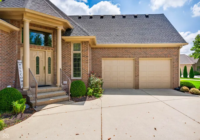 Photo 4 of Condo for sale at 1514 Ashwood Ct, Greenwood, IN 46143 | MLS# 22118353 | Listing updated on 2026-09-29