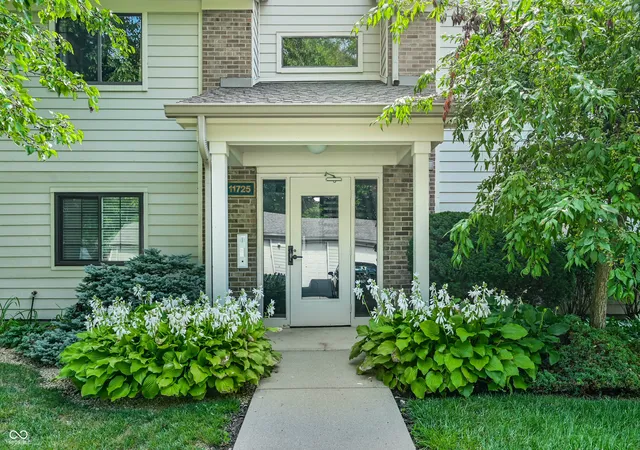 Photo 3 of Sale Pending at 11725 Lenox #104, Carmel, IN 46032 | MLS# 22118360 | Listing updated on 2026-09-08