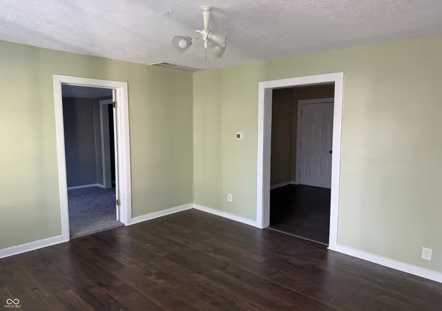 Photo 4 of Single family home for sale at 1618 W 17th Street, Anderson, IN 46016 | MLS# 22118361 | Listing updated on 2026-08-11
