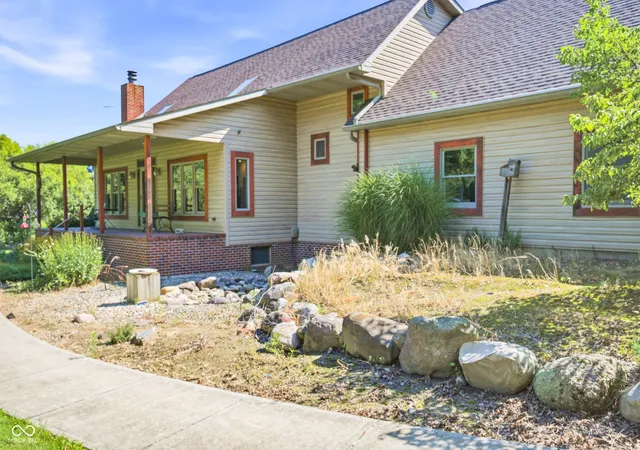 Photo 3 of Single family home for sale at 7480 S 250 East, Markleville, IN 46056 | MLS# 22118368 | Listing updated on 2026-08-07