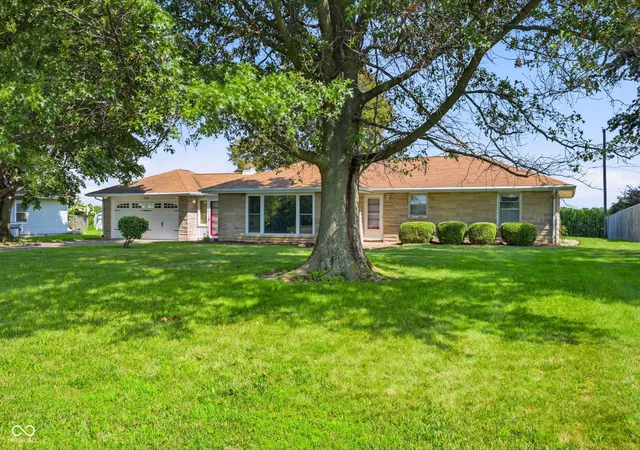 2nd image of 1720 W Alto Rd, Kokomo, IN 46902 | MLS# 22118391