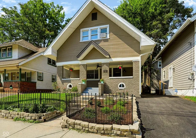 2nd image of 764 E 42nd St, Indianapolis, IN 46205 | MLS# 22118394