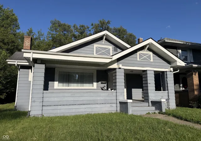 2nd image of 1124 Victory Ct, Anderson, IN 46016 | MLS# 22118413