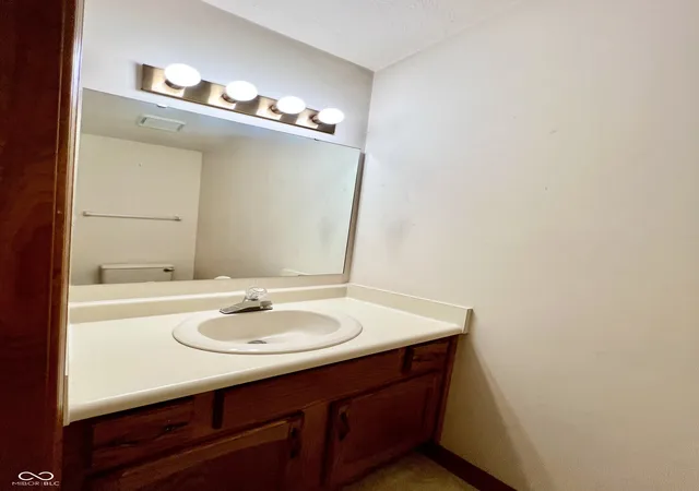 Photo 3 of Sale Pending at 6446 Bay Harbor Ln, Indianapolis, IN 46254 | MLS# 22118416 | Listing updated on 2026-09-02
