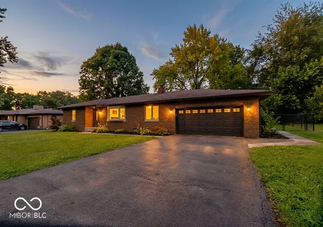 Photo 4 of Single family home for sale at 4435 Chatham Pl, Indianapolis, IN 46226 | MLS# 22118419 | Listing updated on 2026-09-30