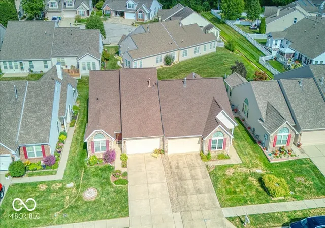 3rd image of 2825 Cadogan Dr, Greenwood, IN 46143 | MLS# 22118421