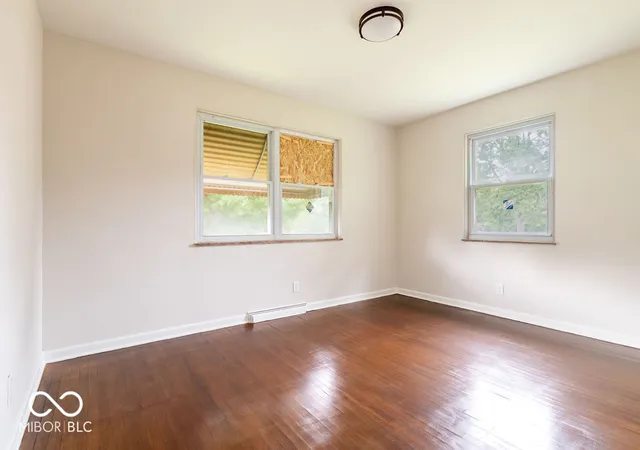 Photo 4 of Single family home for sale at 4425 Chatham Pl, Indianapolis, IN 46226 | MLS# 22118425 | Listing updated on 2026-09-22