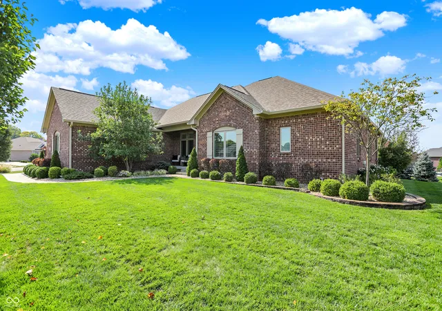 2nd image of 1782 Calvert Farms Dr, Greenwood, IN 46143 | MLS# 22118427