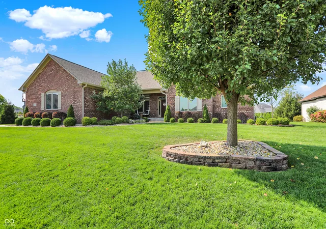 Photo 3 of Sale Pending at 1782 Calvert Farms Dr, Greenwood, IN 46143 | MLS# 22118427 | Listing updated on 2026-08-13