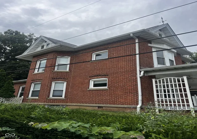 Photo 3 of Sale Pending at 71 W High St, Mooresville, IN 46158 | MLS# 22118430 | Listing updated on 2026-08-12