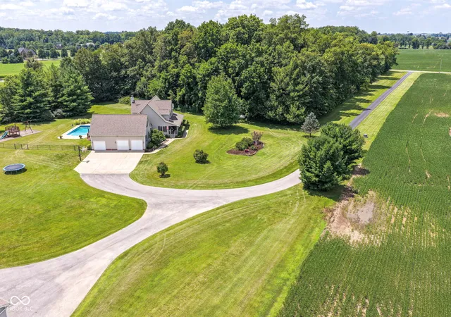 65th image of 1355 N Franklin Rd, Greenwood, IN 46143 | MLS# 22118437