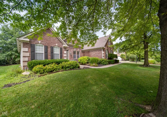 2nd image of 10539 Saddlestone Dr, Fishers, IN 46040 | MLS# 22118440
