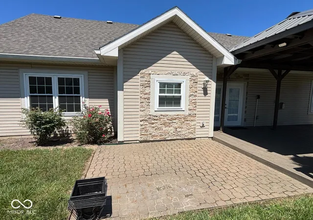Photo 3 of Single family home for sale at 3609 W Moore Rd, Muncie, IN 47304 | MLS# 22118445 | Listing updated on 2026-09-30