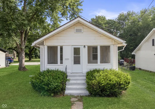 1st image of 2010 Ohio Ave, Anderson, IN 46016 | MLS# 22118456