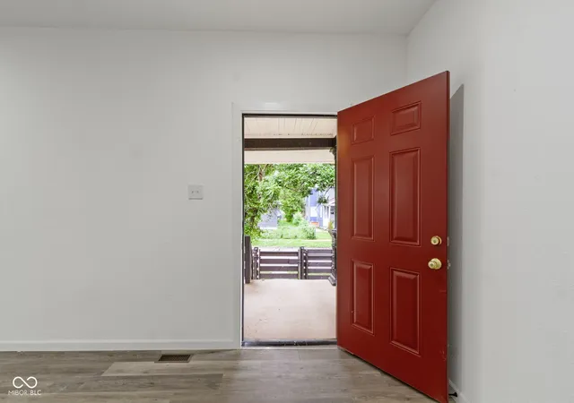 image of 55 N Chester Ave, Indianapolis, IN 46201 | MLS# 22118464