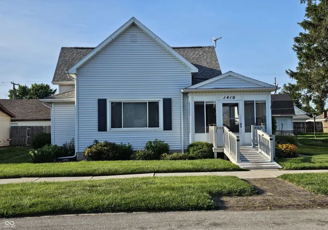 Photo 1 of Sale Pending at 1410 S I St, Elwood, IN 46036 | MLS# 22118467 | Listing updated on 2026-09-12