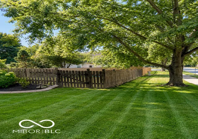 Photo 2 of Single family home for sale at 10377 Bicknell Cir, Fishers, IN 46038 | MLS# 22118475 | Listing updated on 2026-09-22