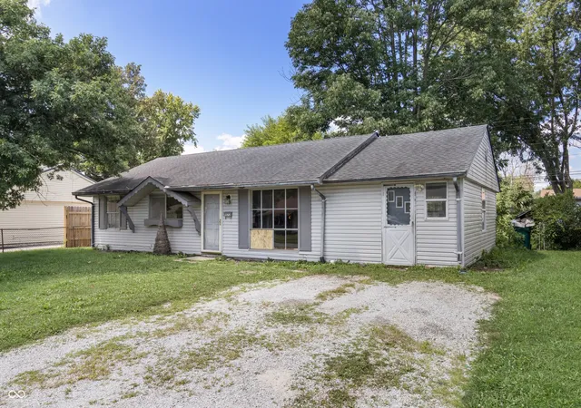 1st image of 1572 Roberts Rd, Franklin, IN 46131 | MLS# 22118479