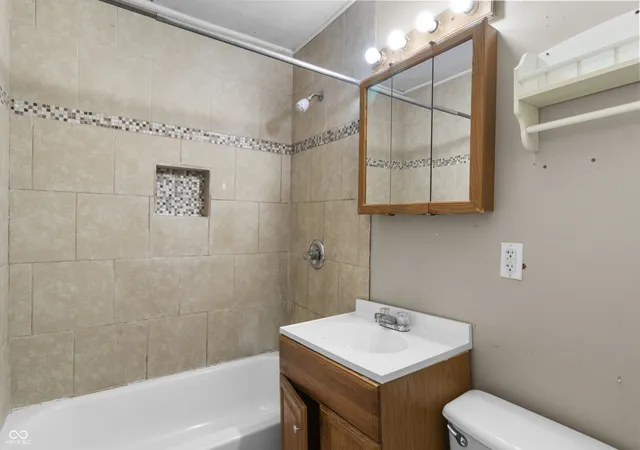 3rd image of 1572 Roberts Rd, Franklin, IN 46131 | MLS# 22118479