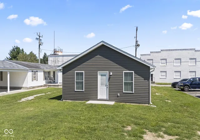 Photo 3 of Single family home for sale at 403 W Howard St, Crothersville, IN 47229 | MLS# 22118481 | Listing updated on 2026-09-22